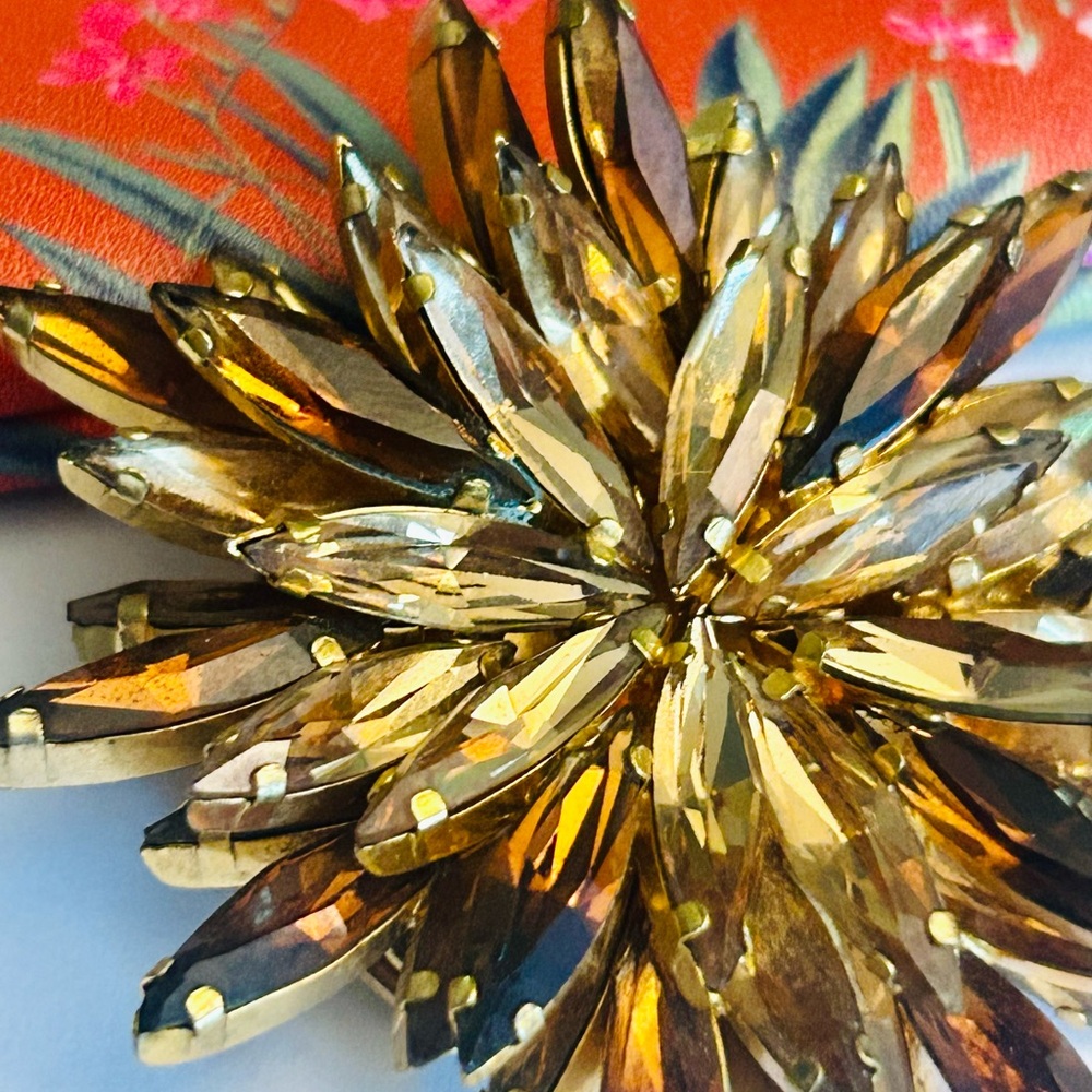 NEW YEAR Sale❤️ Mid Century Austria Marquis Cut Faceted Crystal Brooch